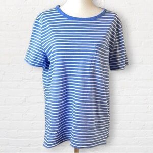 𝅺old Navy boyfriend short sleeve blue & white striped T-shirt w/ pocket SZ XS